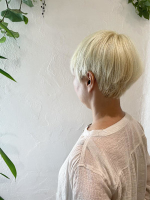 ～50代からのハイトーンショートスタイル～