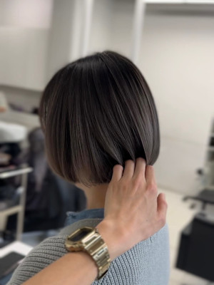 ショートボブ