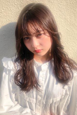 外ハネセミロング