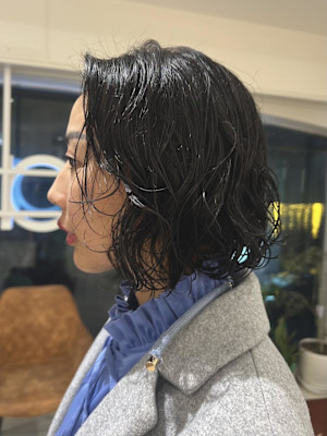 黒髪ボブパーマ