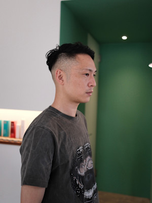 刈り上げ＋サイドパート