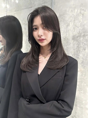 髪質改善＊ウルフレイヤーくびれ＊美髪【Zina梅田茶屋】