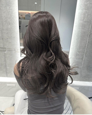 ＊透けグレージュくびれヘアレイヤ―＊美髪【Zina博多】