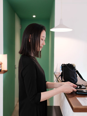 ミディアムボブ×暗髪ブラウン