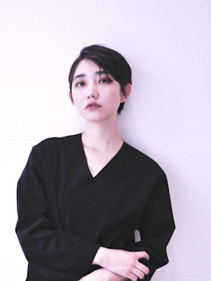 小顔似合わせホワイトグレージュミニウルフチェリーブラウン