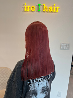 チェリーレッド