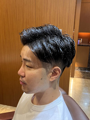 銀座　理容室　フェードカット　ビジネスヘア