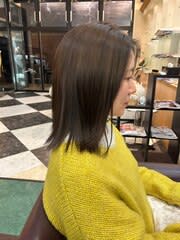 ダークベージュ