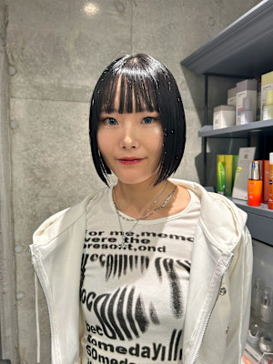 ぱつっとボブカット