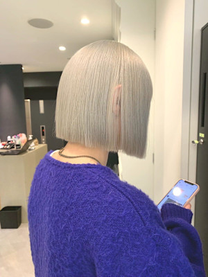 white　silver　color