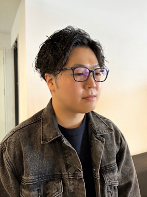 縦落ちパーマ×ひし形シルエット