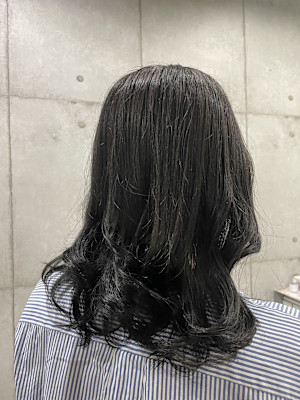 ツヤ感ブルーブラック