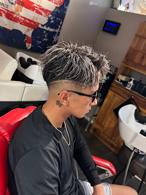 ホワイトメッシュ×スキンフェード