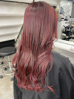 ブリーチなし チェリーレッド イメチェン 前髪 レッドブラウ