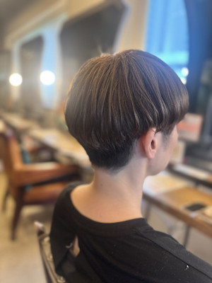 ダブルカラー／マッシュ／ショート