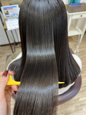 セミロング／縮毛矯正