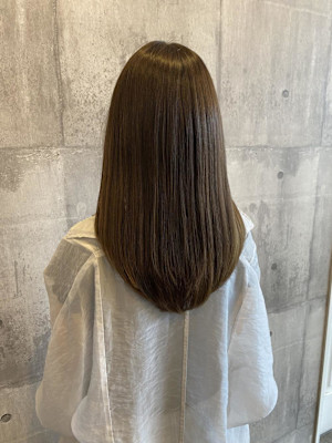 オリーブベージュ