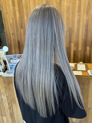 シルバーグレージュ