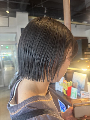 切りっぱなしボブ／ミニボブ