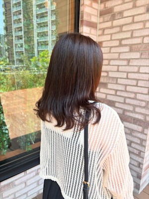 オリーブベージュ