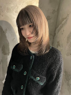 ホワイトベージュ/裾カラー/デザインカラー/顔まわりレイヤー