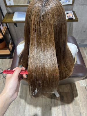 ミディアム／縮毛矯正