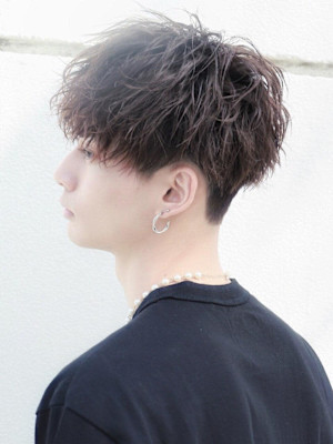 無造作前下がりマッシュ