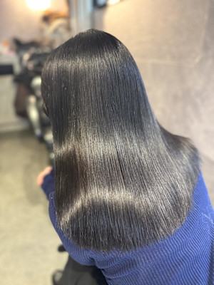 《鈴木茉奈》ブルーブラック/暗髪/艶カラー/艶髪