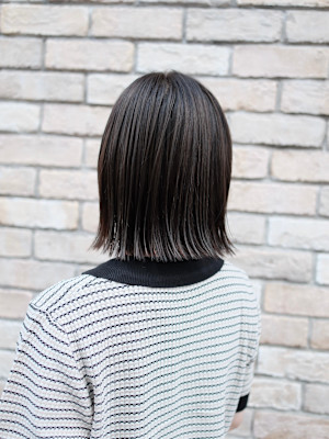 外はねボブ＋アッシュカラー