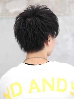 細束ナチュラルショート