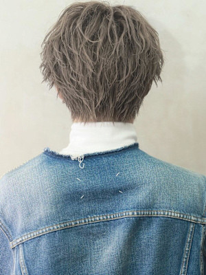 韓国風リバース無造作ヘア