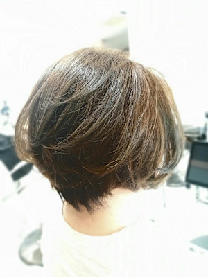 ショートボブ