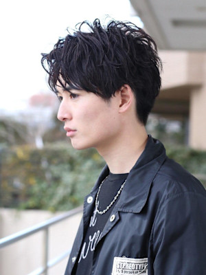 韓流マッシュ刈り上げ