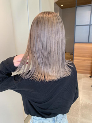 プラチナブロンド【青木奈那】