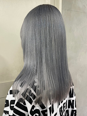 シルバーグレー × ダブルカラー × ブリーチカラー