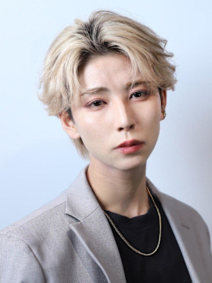 ハイトーン フェザーショート