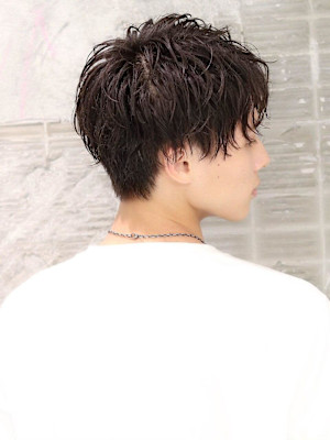 柔らかパーマのマッシュショート