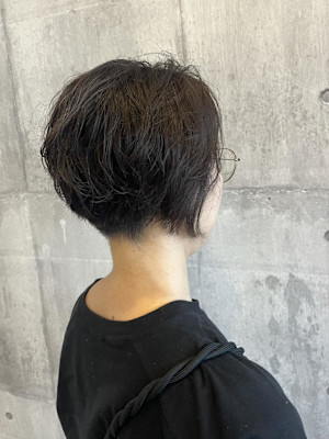 大人の刈り上げショート【ARCH Sayaka】