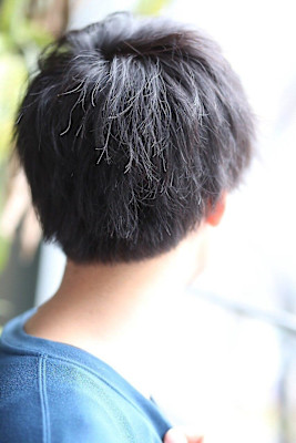 フワブサネープレスマート刈り上げマッシュ