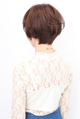 艶髪♪襟足すっきりフェミニンボブ