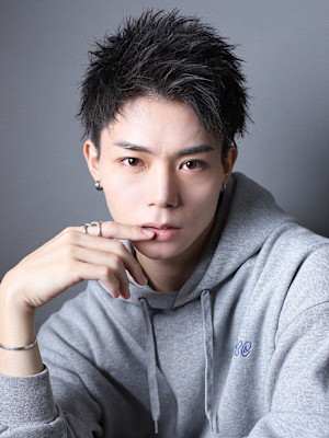 ソフトツイストで決まる！アップショート