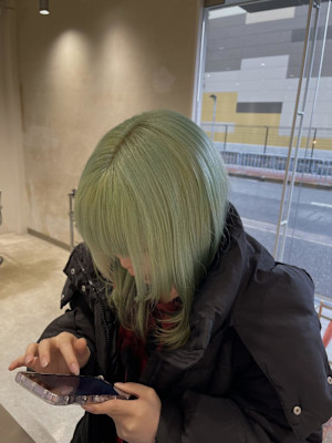 ミントグリーン