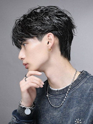 トレンドおしゃれ感MAXシースルーフェザーショート