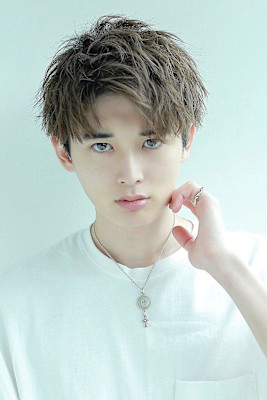 【 前下がり質感 】爽やかアップバング！