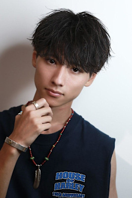 シースルー束感ヘア