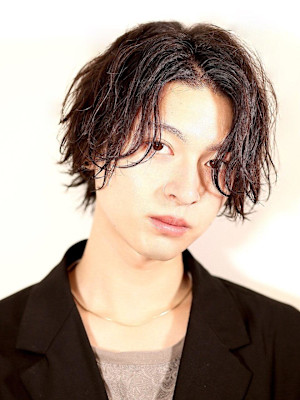 《フェザーパーマ》センターパート