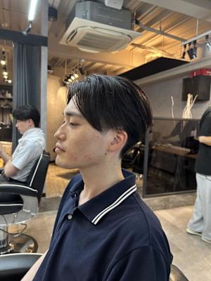 神田脩弥/毛流れセンターパート/刈り上げ