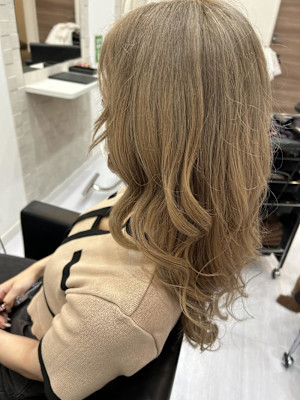 ベージュカラー