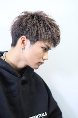 アップバング　刈り上げ