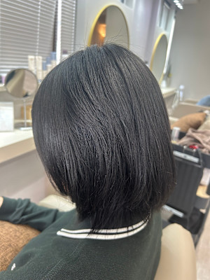 手櫛で決まるミディアムボブ♪